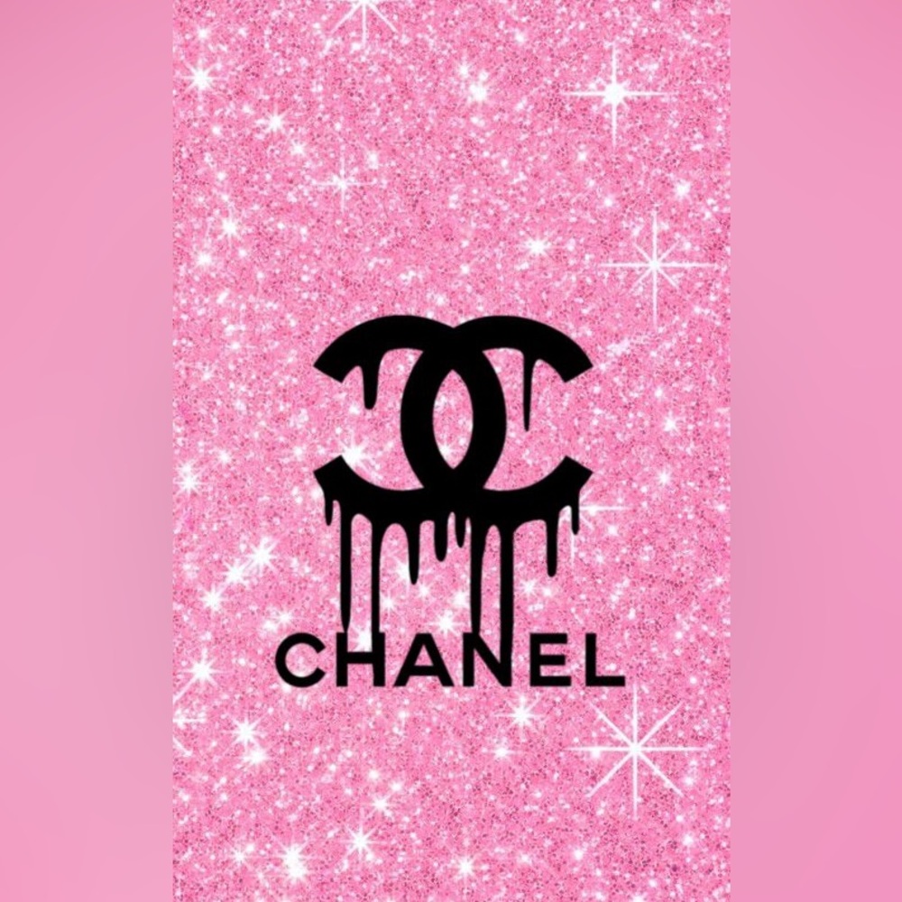 Share show notification 💕 j_gentile is live! 🍸🖤 - Picture 1 of 2